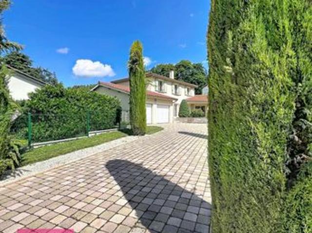 Maison 6 pièces 151 m²
