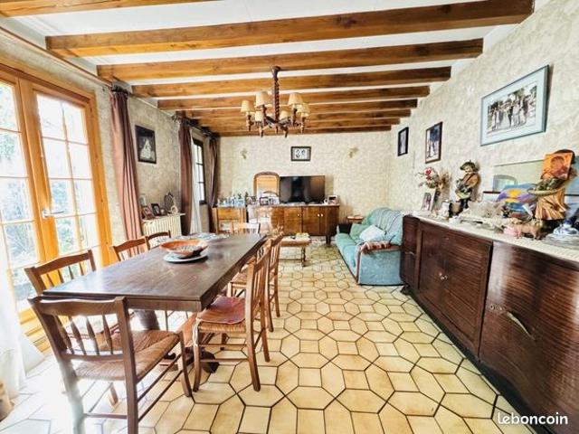Maison 6 pièces 151 m²
