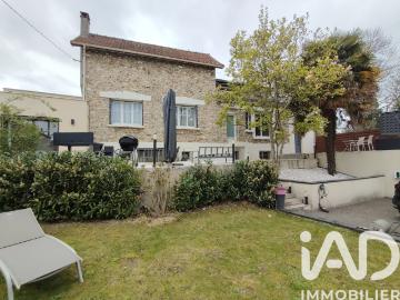 Rue des Molléons, Margency, Val-d'Oise, Île-de-France