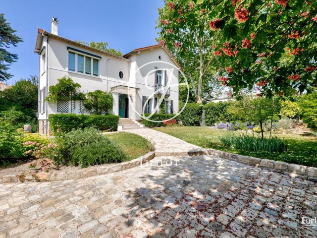 Maison 6 pièces 153 m²