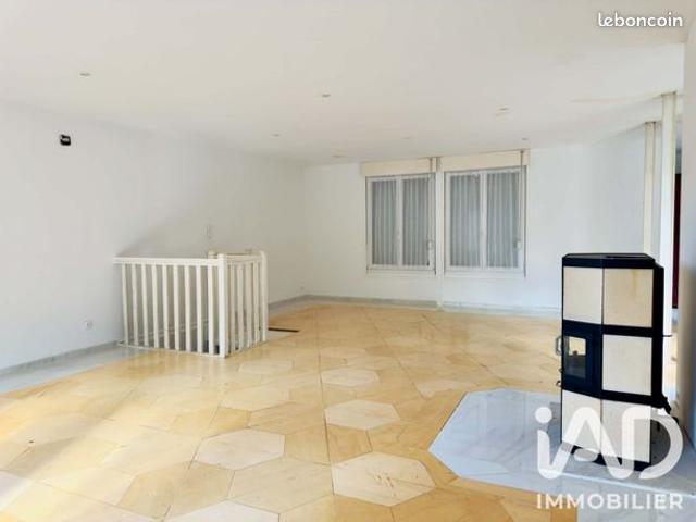 Maison 6 pièces 153 m²