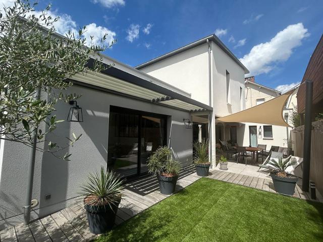 Maison 6 pièces 153 m²