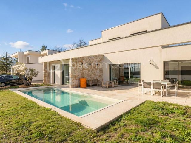Maison 6 pièces 153 m²