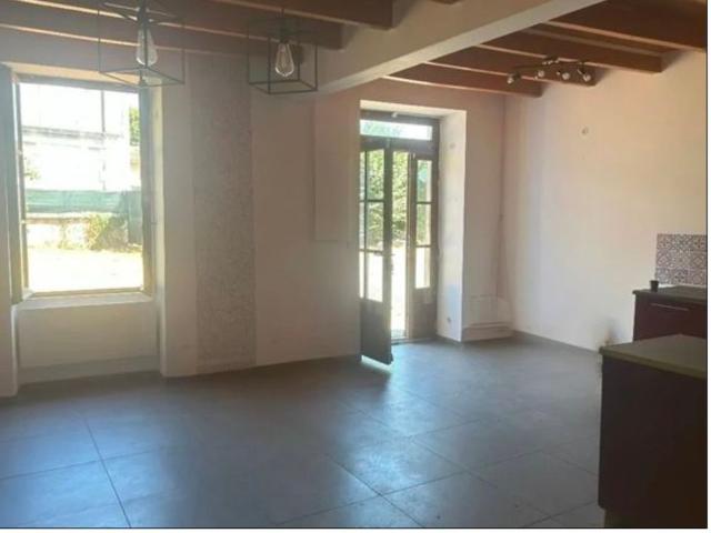 Maison 6 pièces, 153 m² à louer à Aulnay 17470