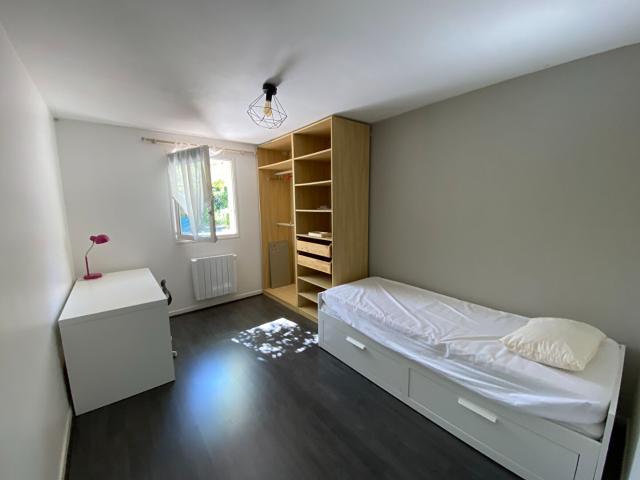 Maison 6 pièces, 153 m² à louer à Saint Savournin 13119