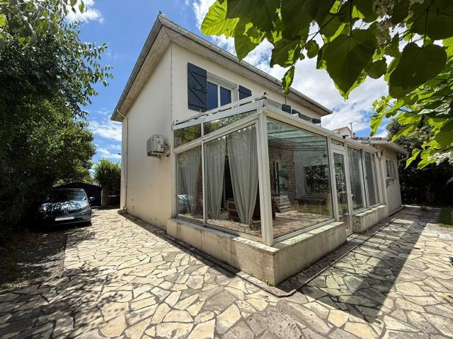Maison 6 pièces 165 m²