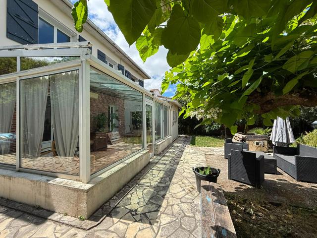 Maison 6 pièces 165 m²