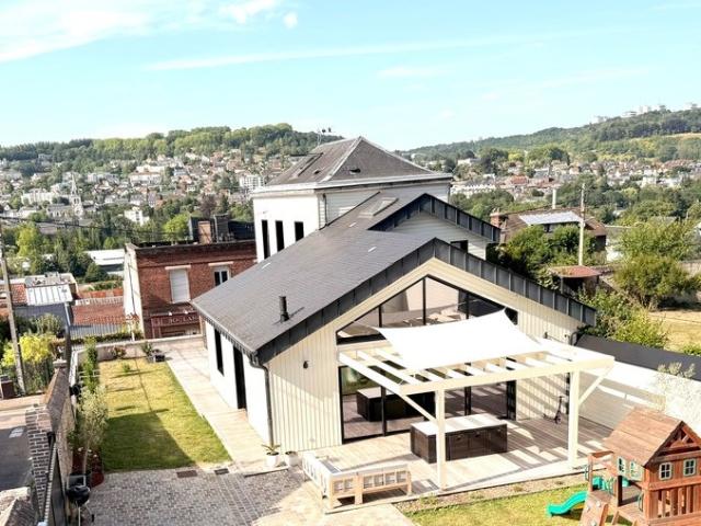Maison 6 pièces 165 m²