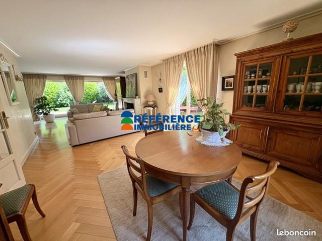 Maison 6 pièces 165 m²