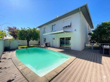 Maison 6 pièces 165 m²
