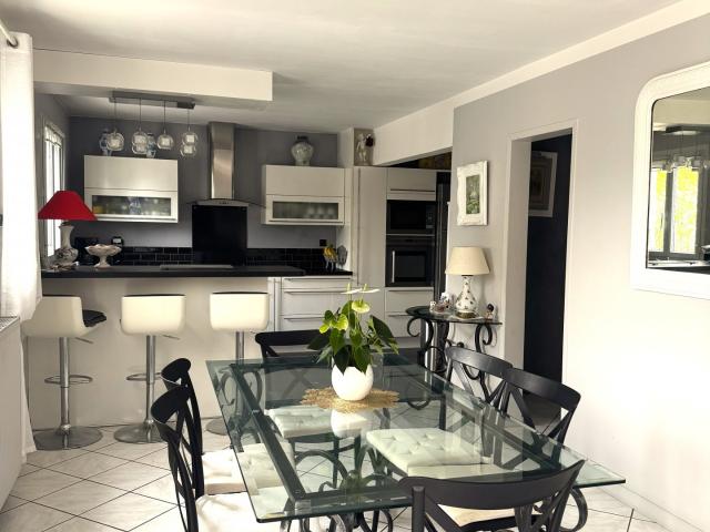 Maison 6 pièces 165 m²