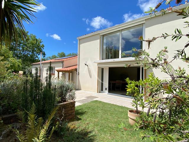 Maison 6 pièces 165 m²