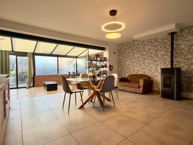 Maison 6 pièces 166 m²