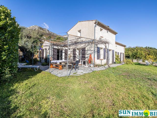 Maison 6 pièces 166 m²