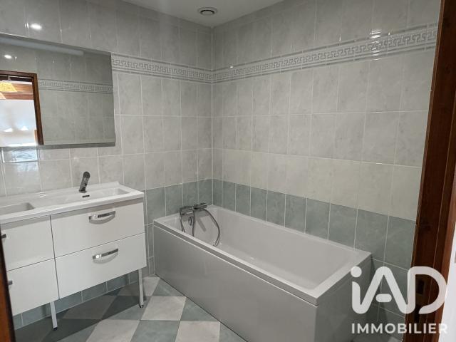 Maison 6 pièces, 166 m² à louer à Jauldes 16560