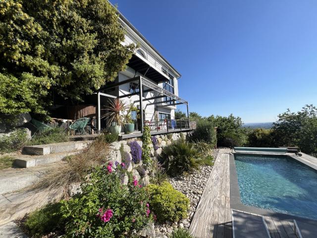 Maison 6 pièces 167 m²