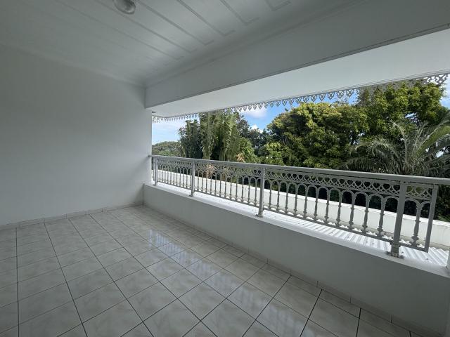 Maison 6 pièces, 167 m² à louer à Saint Pierre 97410