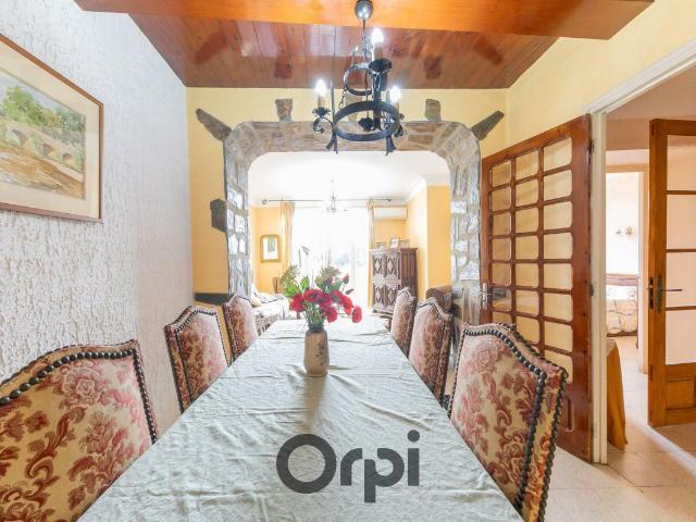 Maison 6 pièces 184 m²