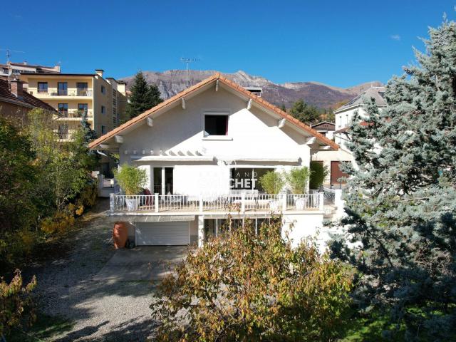 Maison 6 pièces 160 m²