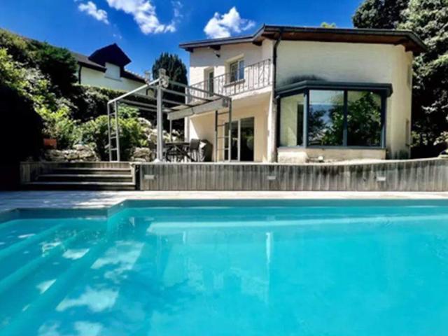 Maison 6 pièces 160 m²