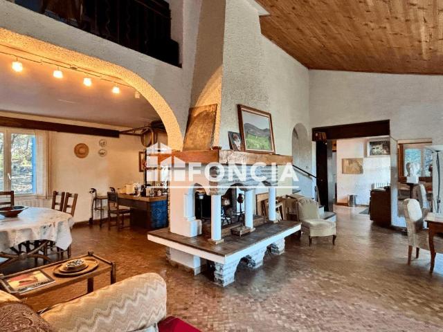 Maison 6 pièces 160 m²