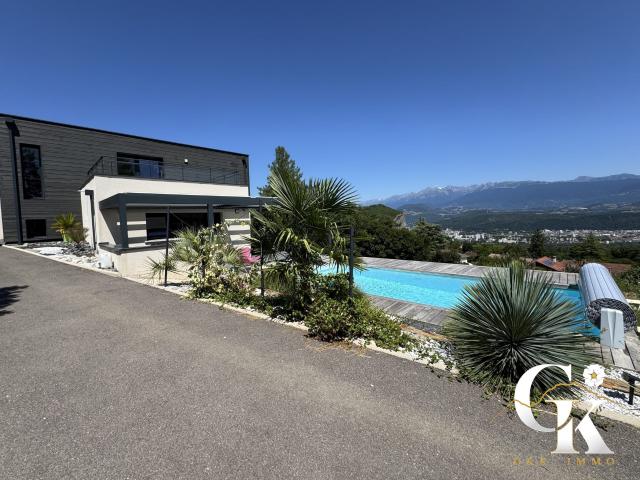 Maison 6 pièces 160 m²
