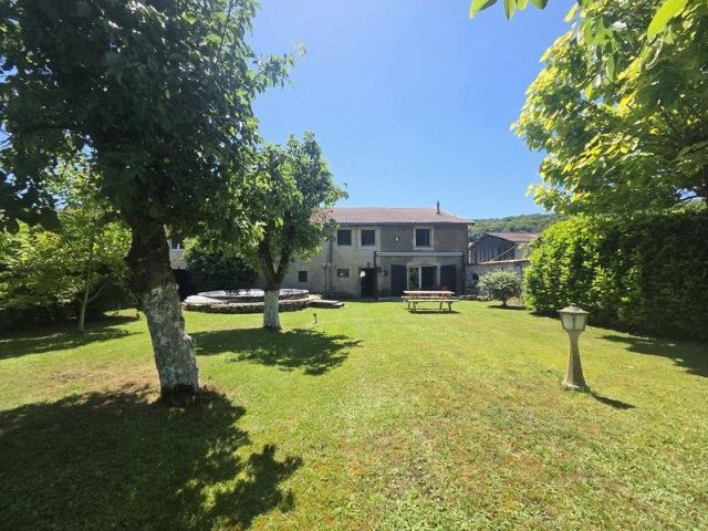 Maison 6 pièces 160 m²