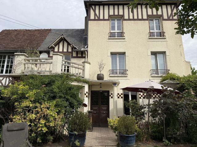 Maison 6 pièces 160 m²