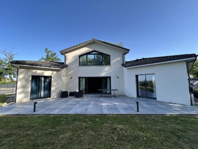 Maison 6 pièces 160 m²