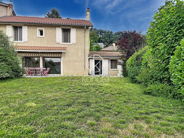 Maison 6 pièces 160 m²