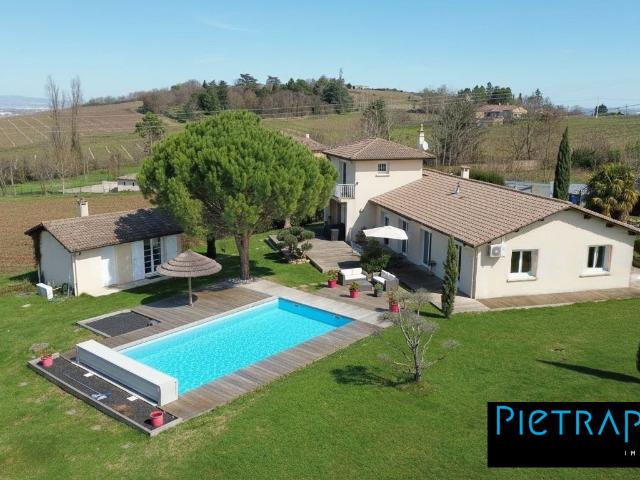 Maison 6 pièces 160 m²
