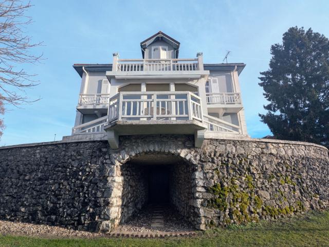 Maison 6 pièces 160 m²
