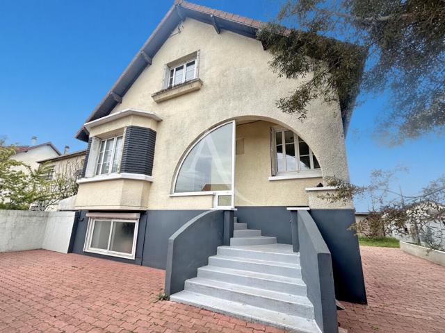Maison 6 pièces 160 m²