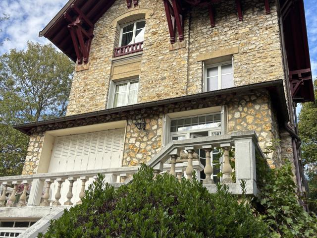 Maison 6 pièces 160 m²