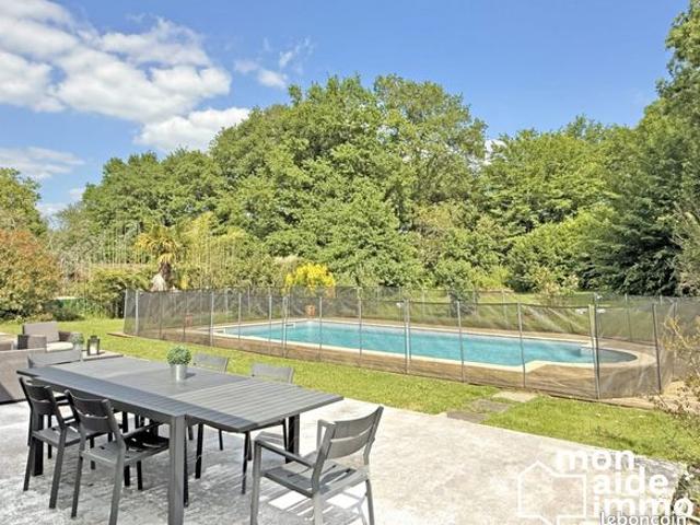 Maison 6 pièces 160 m²