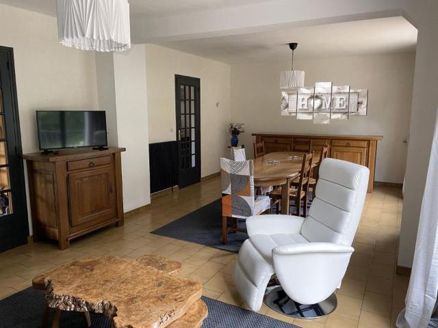 Maison 6 pièces, 160 m² à louer à Mont Saint Aignan 76130