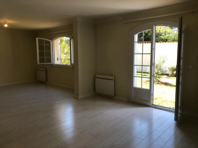 Maison 6 pièces, 160 m² à louer à Aix en Provence 13080