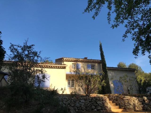 Maison 6 pièces, 160 m² à louer à Aix en Provence 13080
