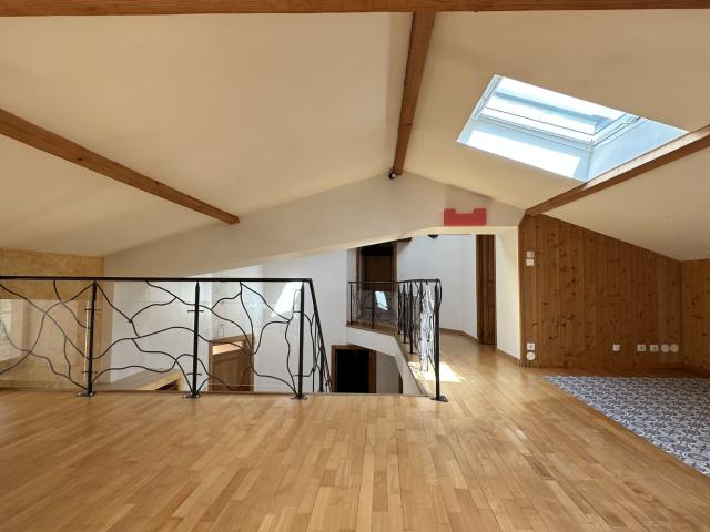 Maison 6 pièces, 160 m² à louer à Éveux 69210