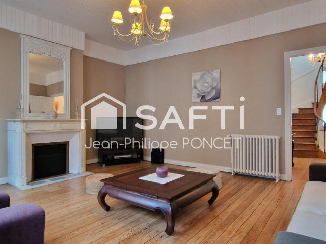 Maison 6 pièces 161 m²