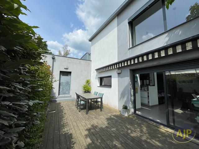 Maison 6 pièces 163 m²