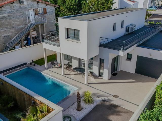 Maison 6 pièces 163 m²