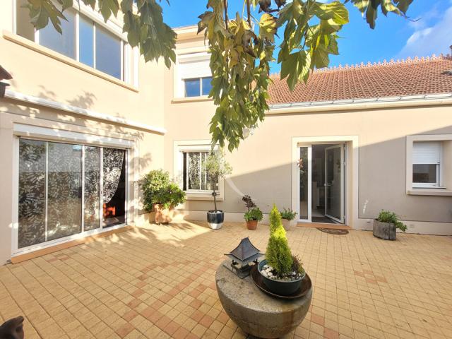 Maison 6 pièces 163 m²