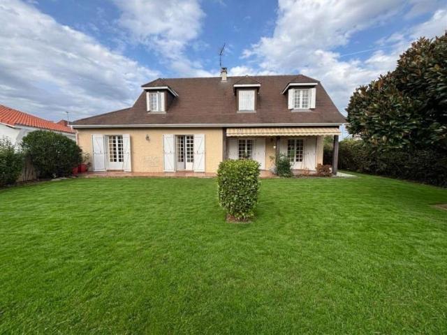 Maison 6 pièces 163 m²
