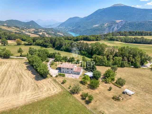 Maison 6 pièces 174 m²