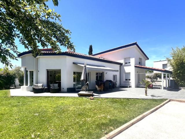 Maison 6 pièces 174 m²