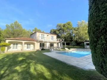 Maison 6 pièces 174 m²