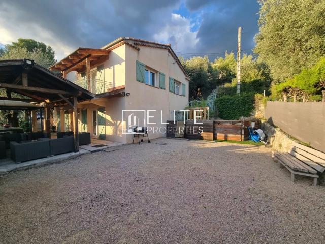 Maison 6 pièces 174 m²