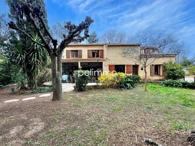 Maison 6 pièces 175 m²