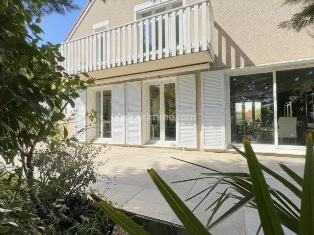 Maison 6 pièces 175 m²
